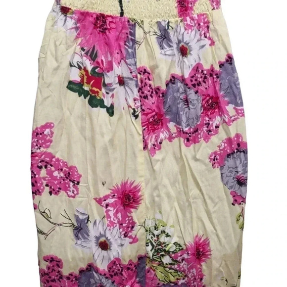 Lovely in Bahli Floral Open Back Dress With Back-Slit Tags - Picture 8 of 11